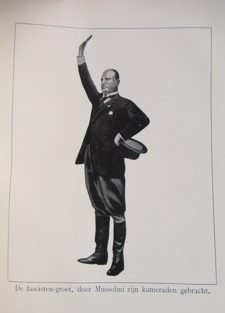 Pini, Giorgio (vertaling Mary Robbers) - Mussolini