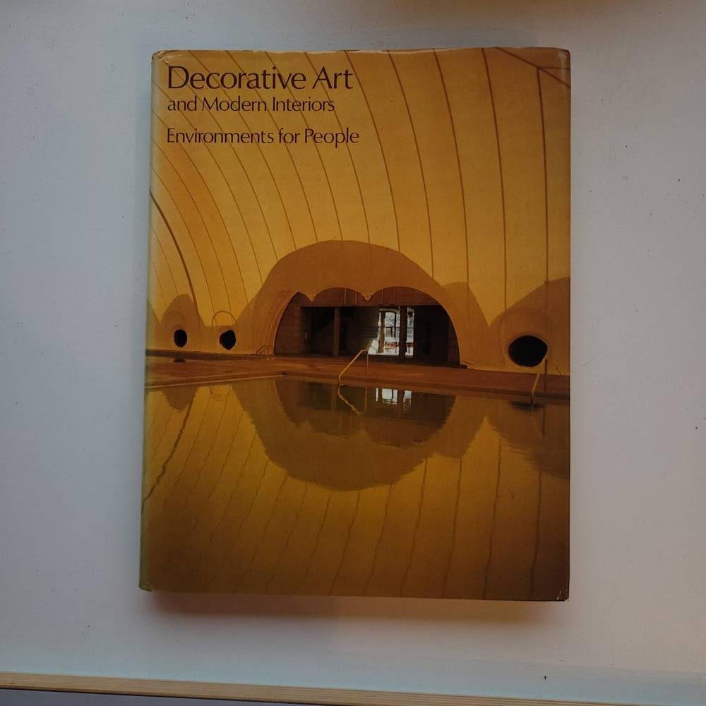 vele - Decorative Art en Modern Interiors  1980