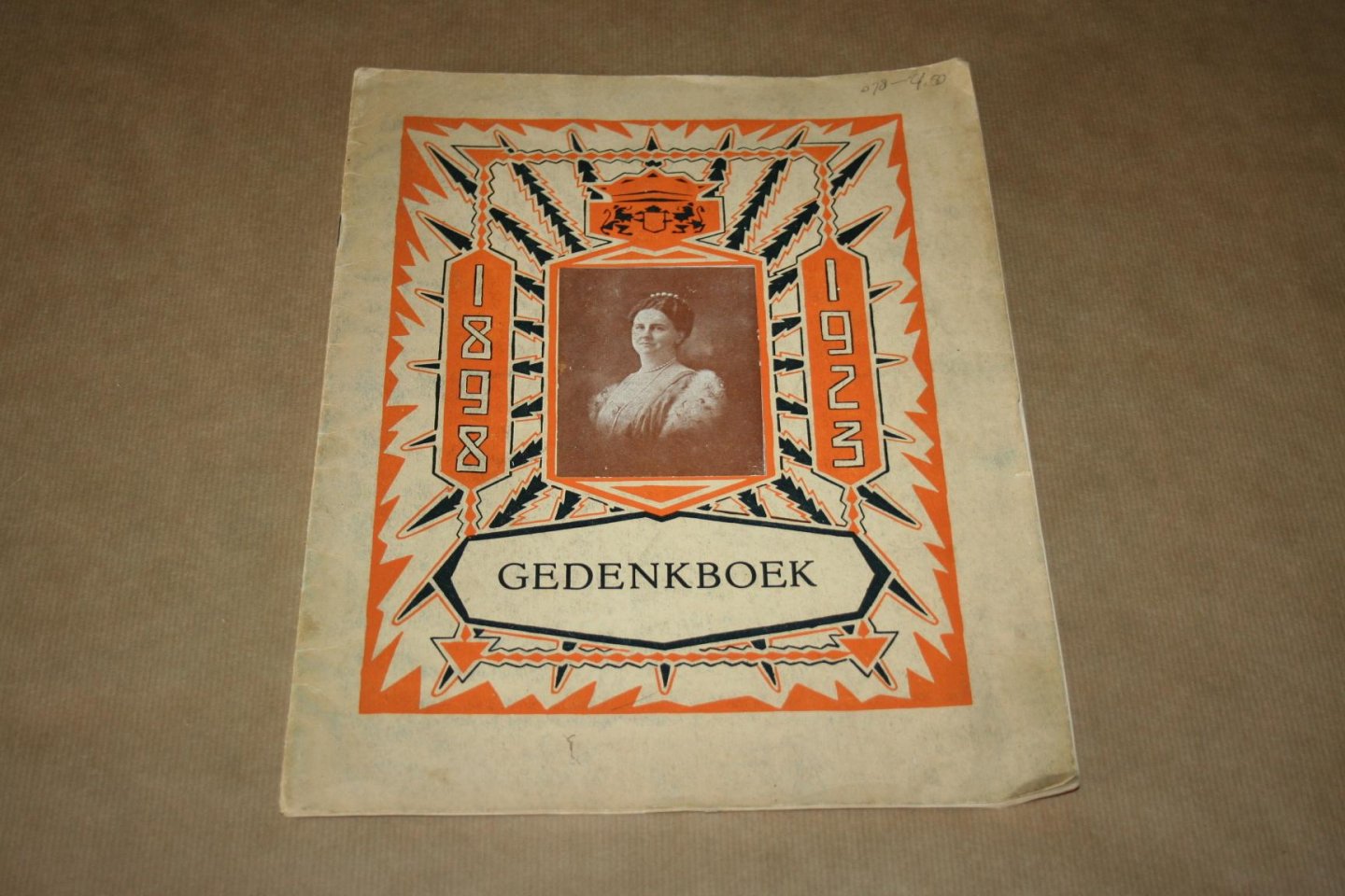  - Gedenkboek 1989-1923  --  25 jarig jubileum van H.M. Wilhelmina - Koningin der Nederlanden