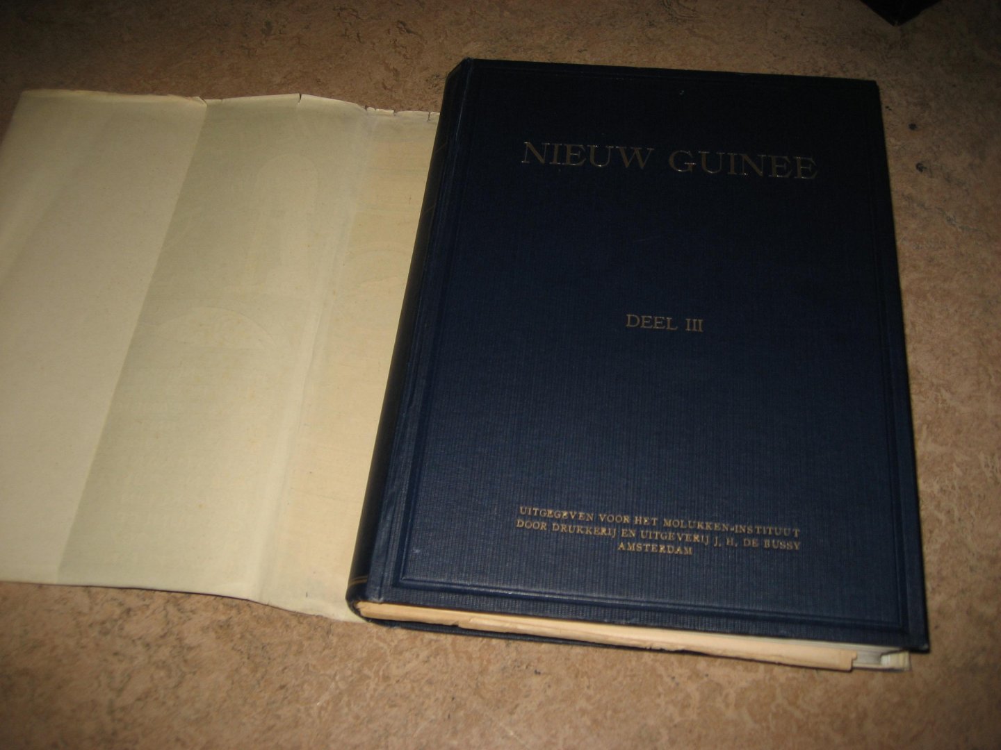 Klein m.i., Dr. W.C. (redactie) - Nieuw Guinee, deel II + III