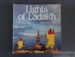 Monique Petri (photogr.) and Maryvonne Perrot (text). - Lights of Ladakh.