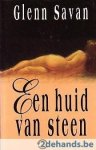 Saran, Glenn - Huid van steen