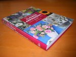 Spours, Judy. - The Ultimate Flower Arranging Book.