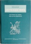 Nicoline van Der Sijs 233315 - Leenwoordenboek De invloed van andere talen op het Nederlands