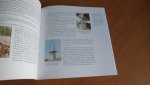 Bakker, Sybe - Op weg naar het licht.  Gedenkboek van de Gereformeerde Kerken in de classis Groningen ter gelegenheid van veertig jaar zending op Irian Jaya (1956-1996)