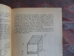 Horst, H.L.A. v.d. - Krielhoenders (Dwerghoenders) - Hunne Huisvesting, Verzorging en Teelt. - Weten en Kunnen no. 106. --- 1e druk, geen jaar vermeld (ca. 1935?). Kartonnen platten. 68 pp. In goede staat, geen naam ingeschreven en geen onderstrepingen.