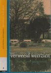 Tonkelaar Hans den  Afbeelding voorplaat : de beuk van Linnaeus  in de Horrus Botanicus te Leiden 1972  [Foto Hans den Tonkelaar - Verweesd Weerzien -  Roman over Jaargenoten