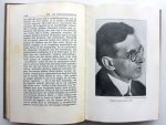 Leeuwen, W.L.M.E. van - Drift en Bezinning