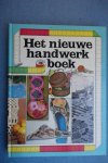  - Het nieuwe handwerkboek. [macramé en borduren]