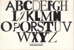 (BOEKENWEEK 1984) - ABCDEFGHIJKLMNOPQRSTUVWXYZ. Schrijvers in Carré. (Met tekeningen door Siegfried Woldhek, Peter van Straaten en Bert de Graaf).