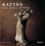 Yann. [Foto'S] Arthus-Bertrand, Daniele. [Tekst] Laruelle - Katten