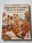Drukker - Zelfgebakken broodjes brood en koekjes, gesigneerd