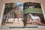 Grzimek, Bernhard; vertaling G.Th. Ebbers - Paarden; met 113 kleurenfoto's en 33 zwartwit afbeeldingen