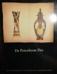 Bogaers , Marie-Rose . & Karin Gaillard . & Marie-Louise Ten Horn-Van Nispen  . [ ISBN 9789063221256 ] 0618 - Porceleyne Fles . ( De wedergeboorte van een Delftse aardewerkfabriek . )  Met tal van gedeeltelijk gekleurde afbeeldingen. Gekleurde ziek. Originalbroschur. Gutex-kopie. 28x21 cm * De Porceleyne Fles -