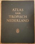 De Atlascommissie van het KNAG onder voorzitterschap van L.A. Bakhuis en later van J.L.H. Luymes - Atlas van tropisch Nederland