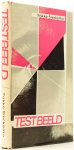 SIERKSMA, F. - Testbeeld. Essays over mens en televisie.