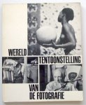 Böll, Heinrich (Voorwoord) + Karl Pawek (Leiding) - Wereldtentoonstelling van de fotografie; Thema: Wat is de Mens?