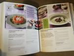  - Buitengewoon familie kookboek / samen eten samen koken