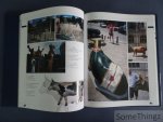 Louise Huide (red.) - Book on cows. The VIP story of "Art on cows", Brussels, 2003. The city's history trough its neigbourhoods.