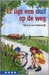 Nicole van Heeswĳk - Er ligt een duif op de weg