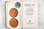 Davidson, sir stanley - The principles and practice of medicine (3 foto's)