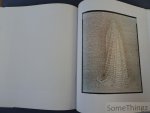 Lalla Essaydi (photogr.) and Fatema Menissi (essay). - Les femmes du Maroc. [Incomplete!]