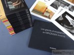 Coll. - Isabelle François-Magnac (dir.) / Véronique Camp (edit.) - Les grands photographes de Magnum photo's. Portfolio (contenant 30 photographies) et 31 livres. [Complet.]
