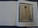 Lalla Essaydi (photogr.) and Fatema Menissi (essay). - Les femmes du Maroc. [Incomplete!]