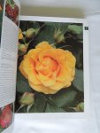Beales Cairns Duncan - Rozen encyclopedie - de belangsrijkste wilde rozen en meer dan 4000 tuinrozen