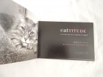 Montaquila, Christine Fotografie Kim Levin. /// Doornbos-van Miltenburg, M - Cattitude - de kittige gids om je geweldig te voelen - met ingelegde Hals ketting front cover zie foto  //// KATTEN en hun verzorging, voeding en huisvesting