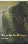 MacKinnon, Amy - Geschonden
