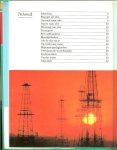 HAWKES ,NIGEL vertaald  uit het engels  door  G. Stout en bewerkt - ENERGIE UIT OLIE   energie-atlas De winning en de toepassingen van aardolie.Duidelijke uitleg in tekst en beeld a.d.h.v.foto's,tekeningen en grafieken,vanaf ca. 9 jaar Aardolie [TW]