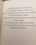 Diese buch wurde gestaltet durch die Redaktion -Camera- und deren mitarbeiter - Die welt der Camera
