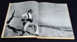 Capa, Robert (foto's) & John Steinbeck (voorwoord) - Images of War / with text from his own writings.