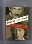 Maier-Katkin Daniel - Stranger from Abroad, Hannah Arendt, Martin Heidegger, Friendship and Forgiveness.