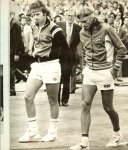 Johan Jongma met Frans Naeff  .. Omslag foto van Roger Sandler  .. de Lay-out Pim Smit - Het aanzien van 1980 .. Twaalf maanden wereldnieuws in beeld ..