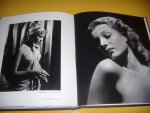 Lawton, Richard / Leckey, Hugo (inleiding) - Grand Illusions. A selection of the most beautiful photographs of Hollywood’s Golden Years (1920-1950)