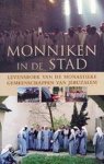 P.-M. Delfieux - Monniken in de stad