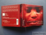 Jacques Delcuvellerie / Marie-France Collard / Jean-Marie Piemme / Mathias Simons / Yolande Mukagasana. - Rwanda 94 : une tentative de réparation symbolique envers les morts, à l'usage des vivants. / Rwanda 94: an attempt at symbolic reparation to the dead, for use by the living  + 2 CD's