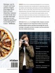 Es , Marleen van . [ ISBN 9789046822050 ] - Oogst . ( Eten en koken met de seizoenen . ) Oogst staat vol met verrassende groentegerechten voor elk seizoen. Recepten om buiten te eten of buiten klaar te maken. Bak scones voor een picknick, pof tuinboontjes op de barbecue of serveer -