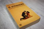 Rhodes, Hari - DE UITVERKORENEN de strijdkreet van Amerika s zwarte mariniers, een van geweld en passie bruisende roman.