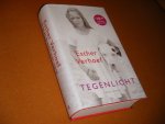 Verhoef, Esther. - Tegenlicht. Roman.