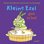 Rindert Kromhout 58649 - Kleine ezel gaat in bad