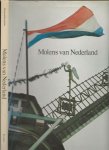 Besselaar, Herman -met foto's en kaarten in kleur en zwart  -  wit - Molens van Nederland