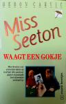Carvic , Heron . [ ISBN 9789044924534 ] 1822 - 2453 ) Miss  Seeton  Waagt   een  Gokje . ( Zwarte Beertjes . )