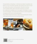 Lawson , Jane . [ isbn 9789047510208 ]  0423 - Sneeuwvlokken & Haardvuur . ( 115 Hartverwarmende gerechten . ) Dit is hét boek om lekker te genieten van koken en eten in de koude maanden. Het neemt je mee op reis langs de smaakvolle keukens van Scandinavië, Rusland en Europa. 115 x heerlijk  -