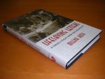 Milena Roth - Lifesaving Letters A Child's Flight from the Holocaust