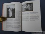 De Mets, Dominique. - Ik was jong en leefde in Congo : Belgische vrouwen in onze kolonie.