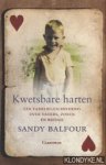 Balfour, Sandy - Kwetsbare harten. Een familiegeschiedenis over vaders, zonen en bridge