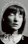 Delphine Lecompte 64087 - Beschermvrouwe van de verschoppelingen